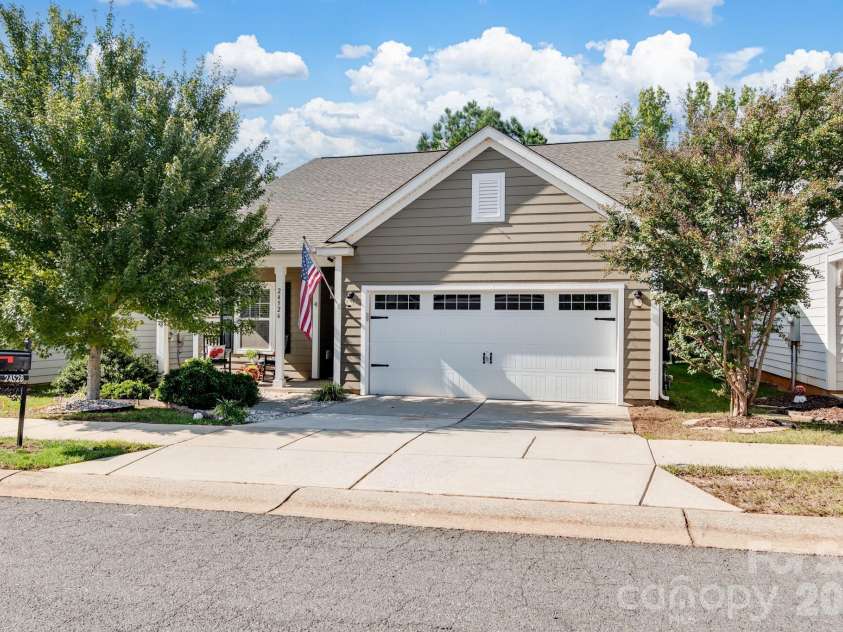 24526 Blue Heron Circle, Lancaster, SC 29720.  MLS# CAR4431328, YatesRealty ID 55799. 