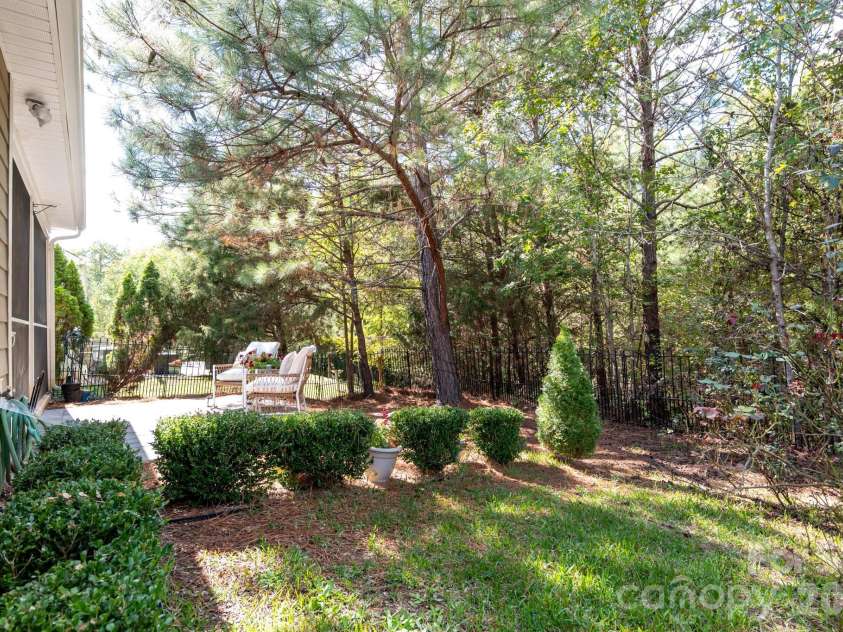 24526 Blue Heron Circle, Lancaster, SC 29720.  MLS# CAR4431328, YatesRealty ID 55799. 