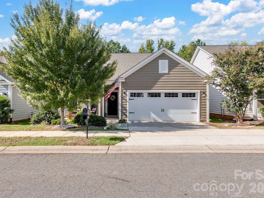 24526 Blue Heron Circle, Lancaster, SC 29720.  MLS# CAR4431328, YatesRealty ID 55799. 