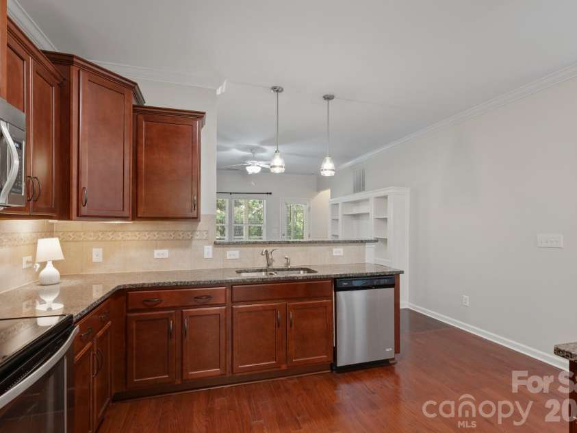 24526 Blue Heron Circle, Lancaster, SC 29720.  MLS# CAR4431328, YatesRealty ID 55799. Open kitchen