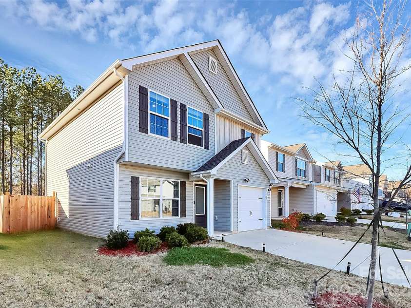 5209 Wolfridge Avenue, Charlotte, NC 28214.  MLS# CAR4330311, YatesRealty ID 558. 