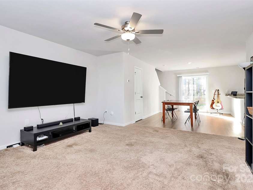 5209 Wolfridge Avenue, Charlotte, NC 28214.  MLS# CAR4330311, YatesRealty ID 558. 