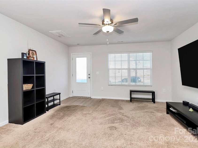 5209 Wolfridge Avenue, Charlotte, NC 28214.  MLS# CAR4330311, YatesRealty ID 558. 