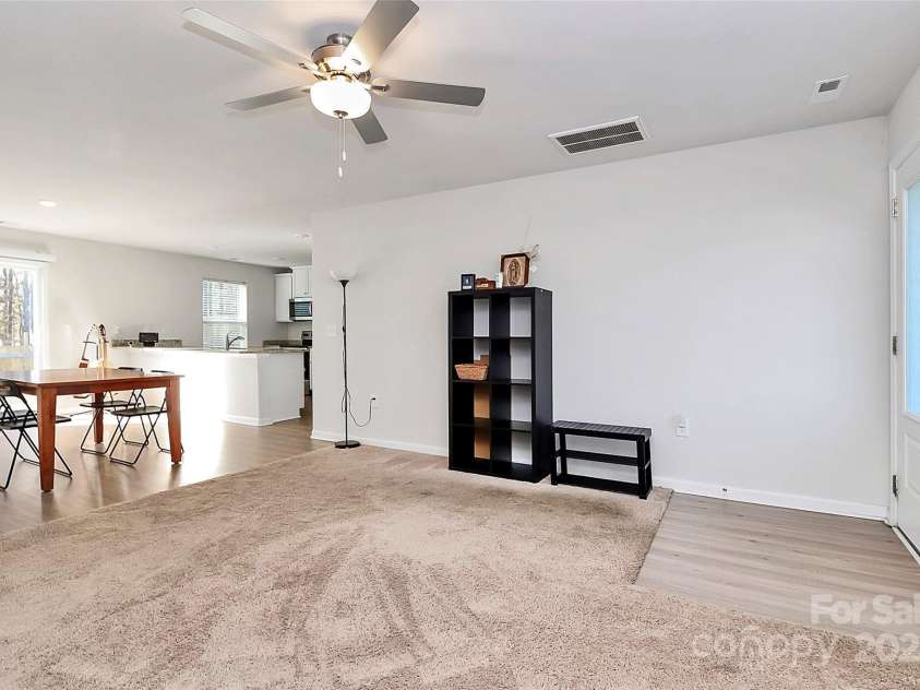 5209 Wolfridge Avenue, Charlotte, NC 28214.  MLS# CAR4330311, YatesRealty ID 558. 