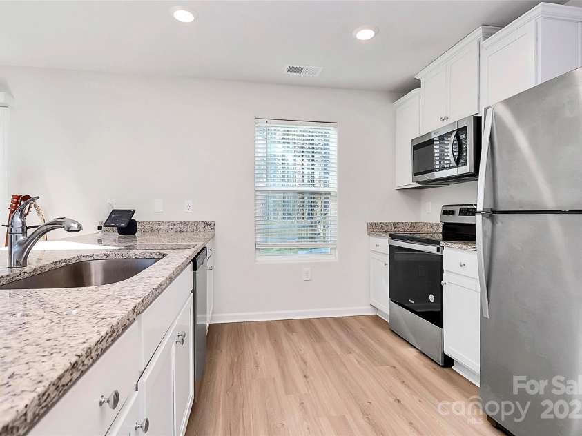 5209 Wolfridge Avenue, Charlotte, NC 28214.  MLS# CAR4330311, YatesRealty ID 558. 