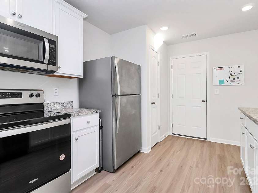 5209 Wolfridge Avenue, Charlotte, NC 28214.  MLS# CAR4330311, YatesRealty ID 558. 