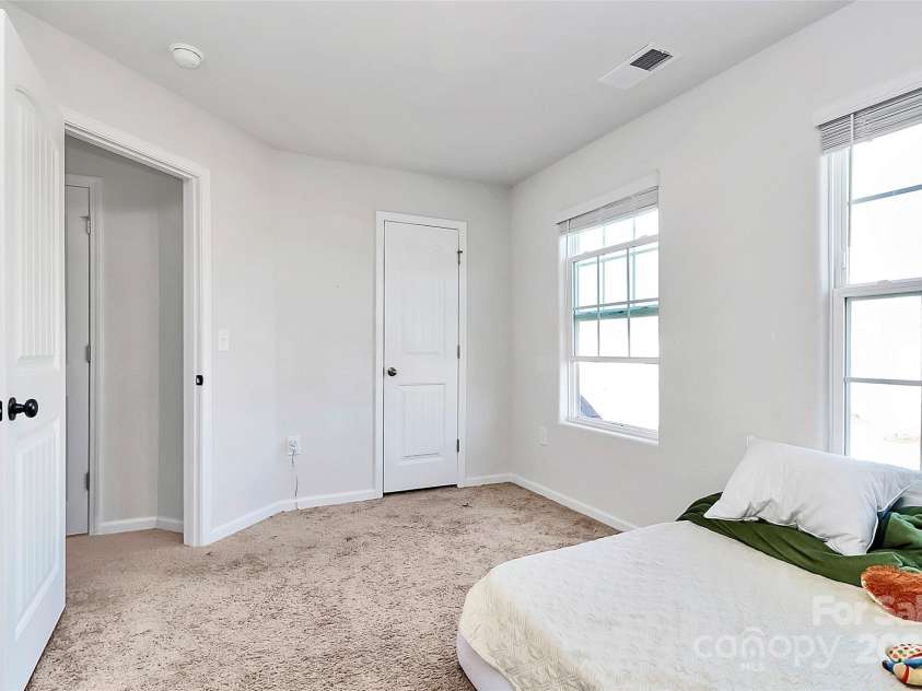 5209 Wolfridge Avenue, Charlotte, NC 28214.  MLS# CAR4330311, YatesRealty ID 558. 