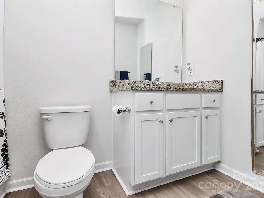 5209 Wolfridge Avenue, Charlotte, NC 28214.  MLS# CAR4330311, YatesRealty ID 558. 