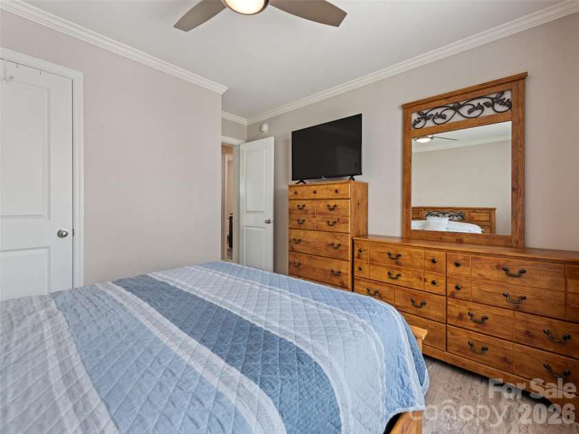 721 Camelot Drive, Waynesville, NC 28786.  MLS# CAR4335396, YatesRealty ID 5580. 