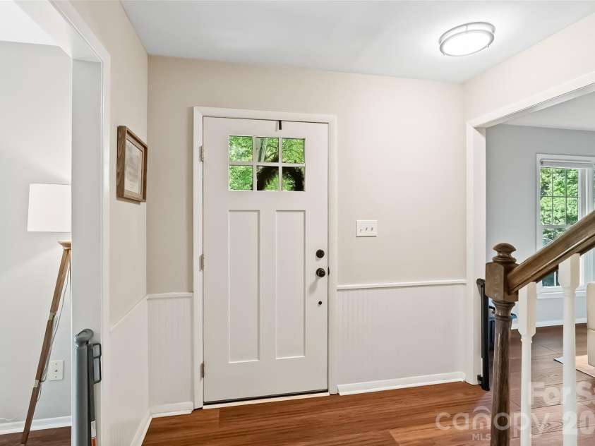 9151 Hinson Drive, Matthews, NC 28105.  MLS# CAR4432115, YatesRealty ID 55800. 