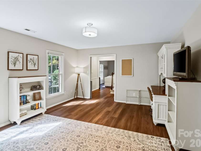 9151 Hinson Drive, Matthews, NC 28105.  MLS# CAR4432115, YatesRealty ID 55800. 