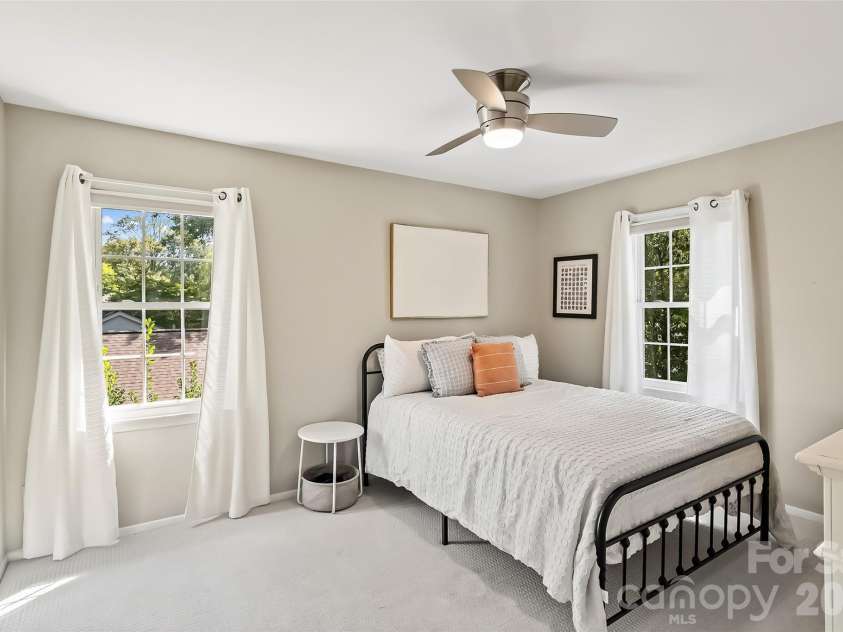 9151 Hinson Drive, Matthews, NC 28105.  MLS# CAR4432115, YatesRealty ID 55800. 