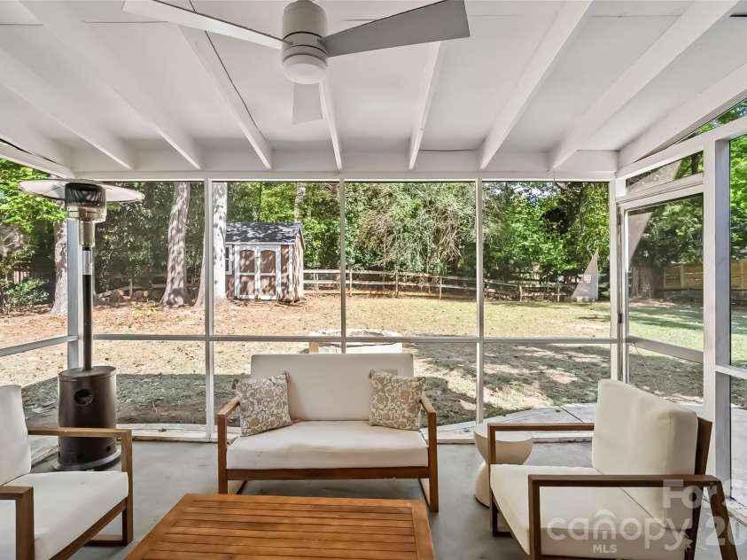 9151 Hinson Drive, Matthews, NC 28105.  MLS# CAR4432115, YatesRealty ID 55800. 