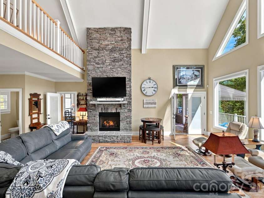 6810 McGalliard Pointe Drive, Valdese, NC 28690.  MLS# CAR4432720, YatesRealty ID 55801. 