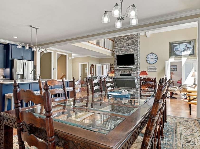 6810 McGalliard Pointe Drive, Valdese, NC 28690.  MLS# CAR4432720, YatesRealty ID 55801. 