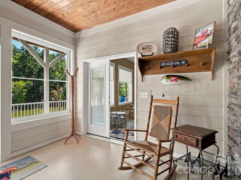 6810 McGalliard Pointe Drive, Valdese, NC 28690.  MLS# CAR4432720, YatesRealty ID 55801. 