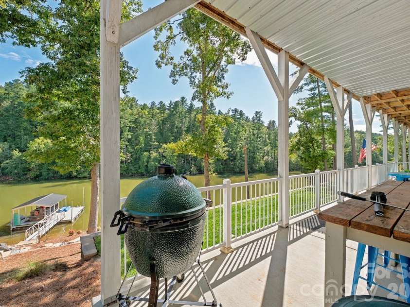 6810 McGalliard Pointe Drive, Valdese, NC 28690.  MLS# CAR4432720, YatesRealty ID 55801. 