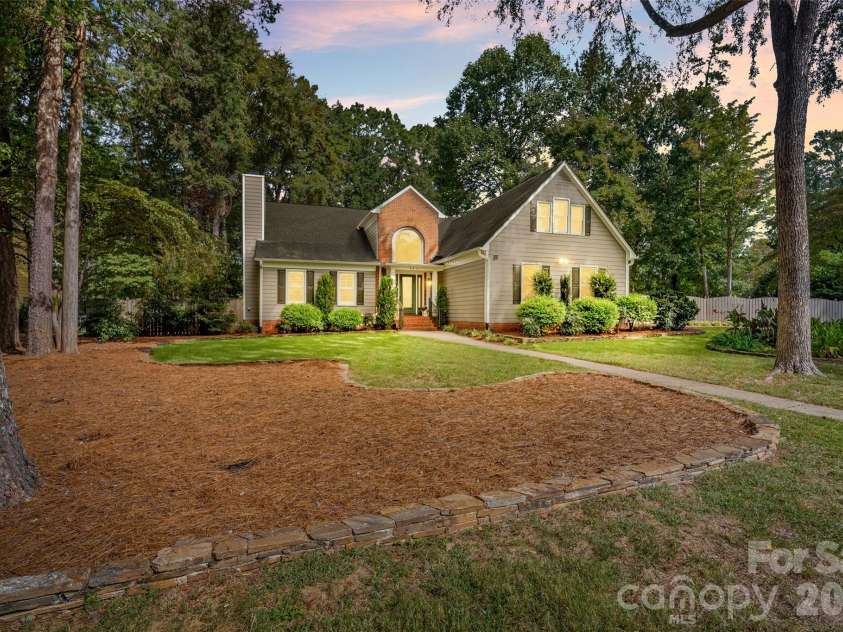 9831 Spring Harvest Drive, Mint Hill, NC 28227.  MLS# CAR4432113, YatesRealty ID 55803. 