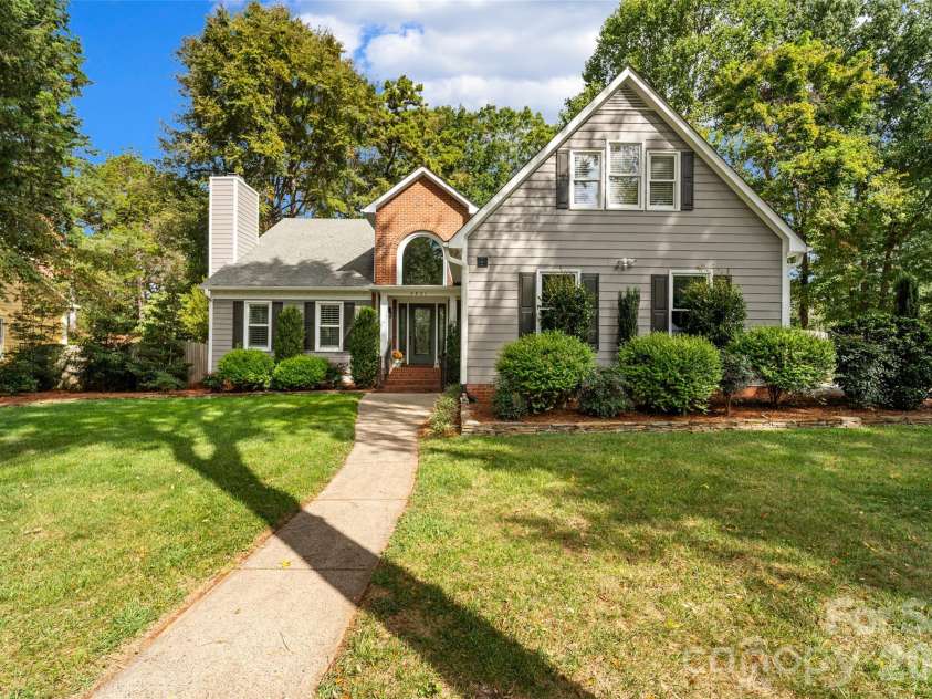 9831 Spring Harvest Drive, Mint Hill, NC 28227.  MLS# CAR4432113, YatesRealty ID 55803. 