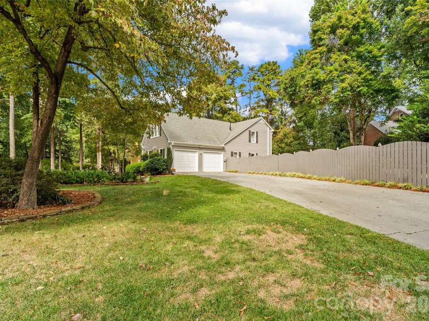 9831 Spring Harvest Drive, Mint Hill, NC 28227.  MLS# CAR4432113, YatesRealty ID 55803. 