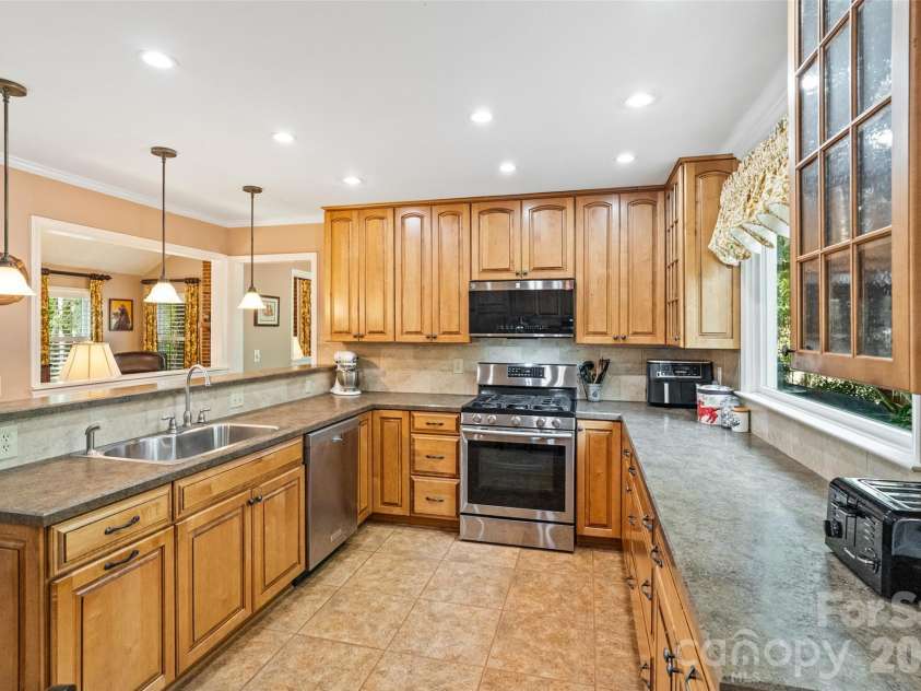 9831 Spring Harvest Drive, Mint Hill, NC 28227.  MLS# CAR4432113, YatesRealty ID 55803. 