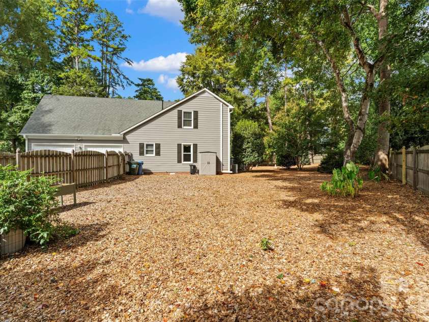 9831 Spring Harvest Drive, Mint Hill, NC 28227.  MLS# CAR4432113, YatesRealty ID 55803. 