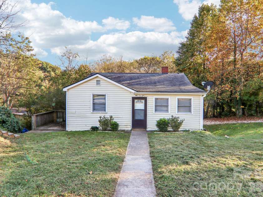 1991 & 1993 Plott Creek Road, Waynesville, NC 28786.  MLS# CAR4431420, YatesRealty ID 55805. 