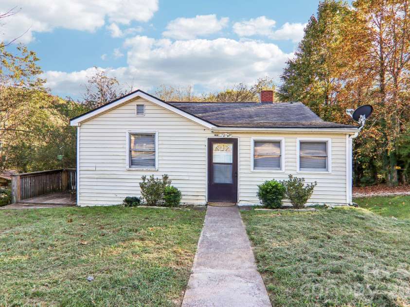 1991 & 1993 Plott Creek Road, Waynesville, NC 28786.  MLS# CAR4431420, YatesRealty ID 55805. 