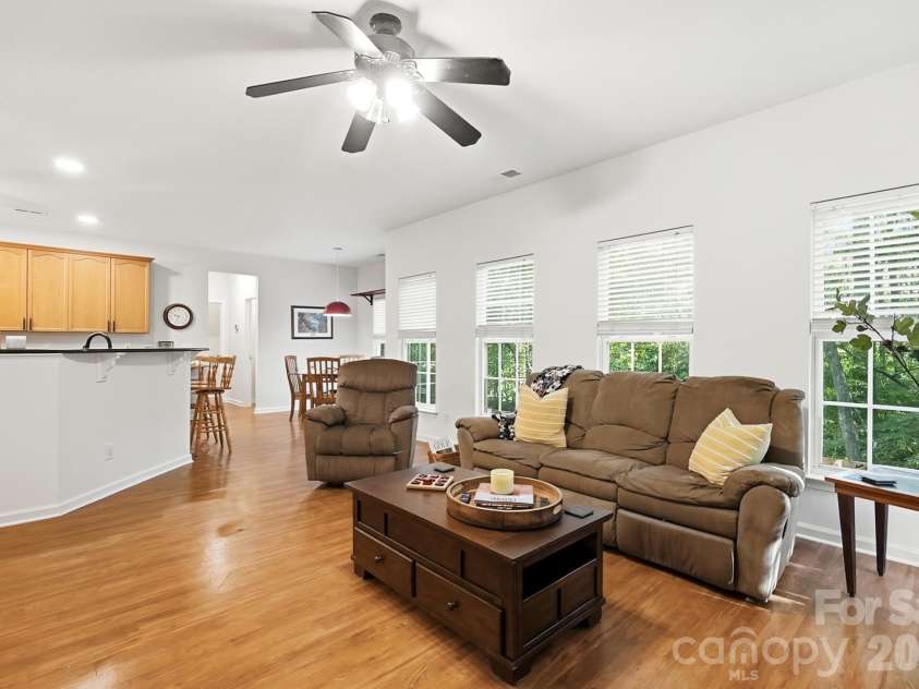 2100 Pineapple Court, Matthews, NC 28105.  MLS# CAR4431286, YatesRealty ID 55807. 