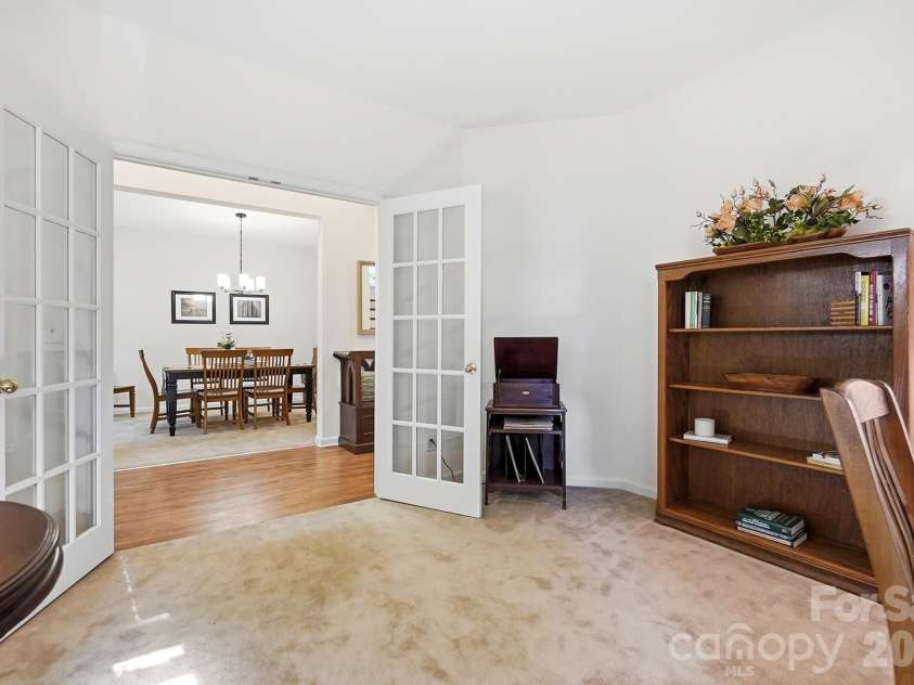 2100 Pineapple Court, Matthews, NC 28105.  MLS# CAR4431286, YatesRealty ID 55807. 