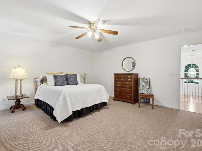 2100 Pineapple Court, Matthews, NC 28105.  MLS# CAR4431286, YatesRealty ID 55807. 