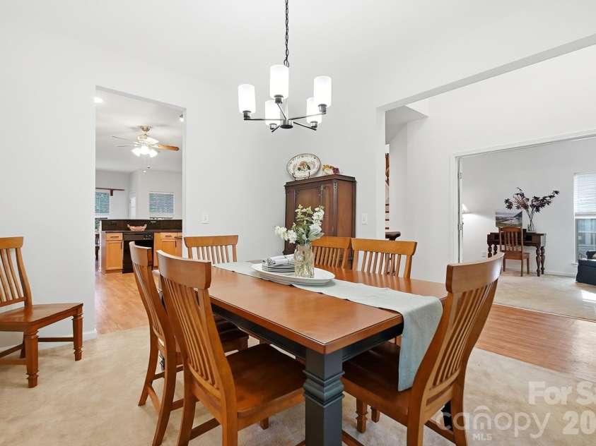2100 Pineapple Court, Matthews, NC 28105.  MLS# CAR4431286, YatesRealty ID 55807. Nice sized dining room