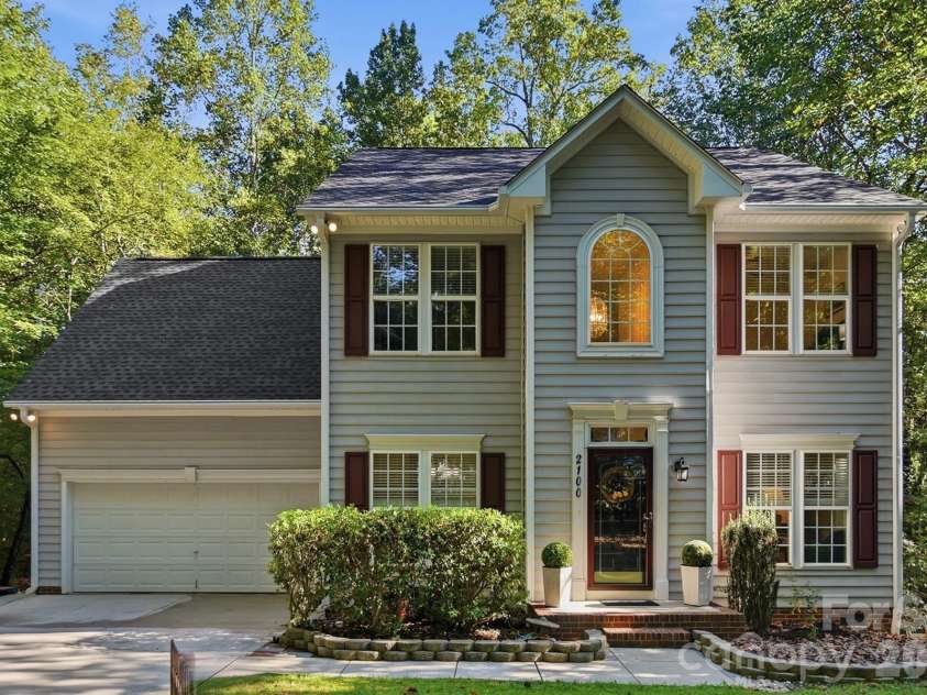 2100 Pineapple Court, Matthews, NC 28105.  MLS# CAR4431286, YatesRealty ID 55807. Welcome Home...