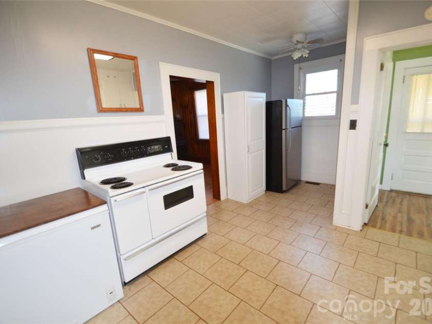 813 Powell Avenue, Valdese, NC 28690.  MLS# CAR4432871, YatesRealty ID 55809. 