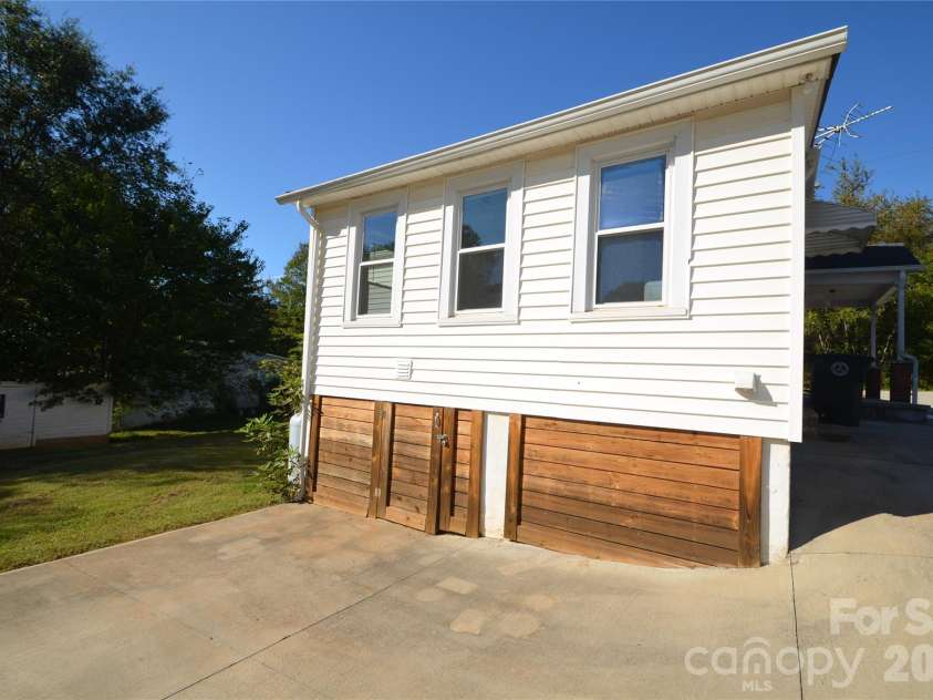 813 Powell Avenue, Valdese, NC 28690.  MLS# CAR4432871, YatesRealty ID 55809. 