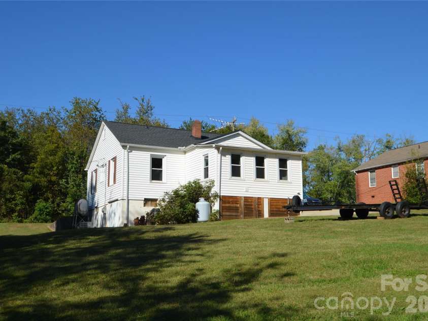 813 Powell Avenue, Valdese, NC 28690.  MLS# CAR4432871, YatesRealty ID 55809. 