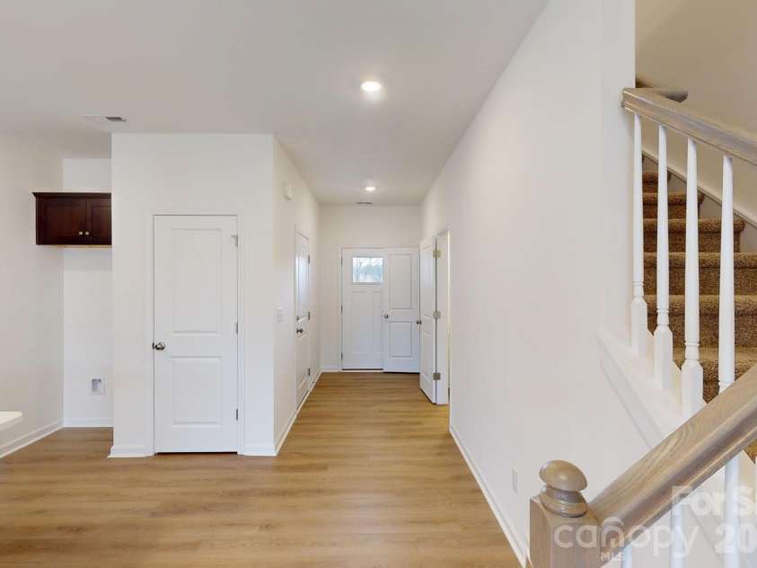 1022 Overbrook Place, Wingate, NC 28174.  MLS# CAR4355301, YatesRealty ID 5581. Foyer