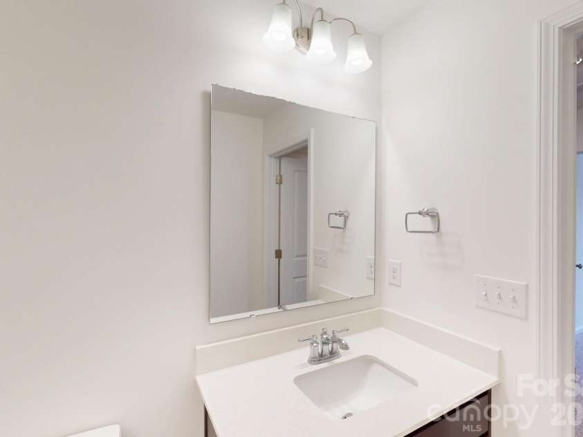 1022 Overbrook Place, Wingate, NC 28174.  MLS# CAR4355301, YatesRealty ID 5581. Secondary bathroom