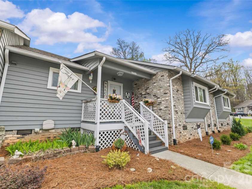1805 Wellington Hills Circle, Salisbury, NC 28147.  MLS# CAR4355014, YatesRealty ID 5582. 