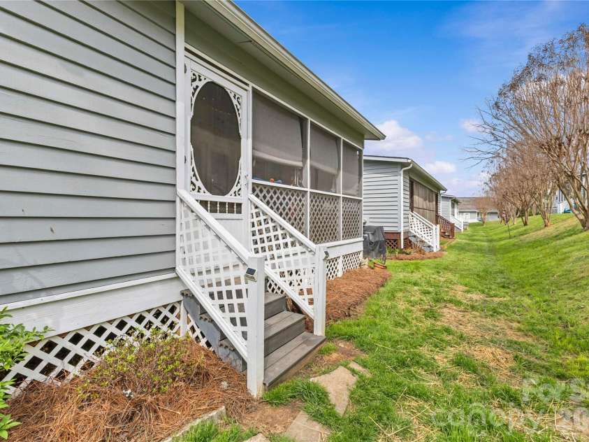 1805 Wellington Hills Circle, Salisbury, NC 28147.  MLS# CAR4355014, YatesRealty ID 5582. 