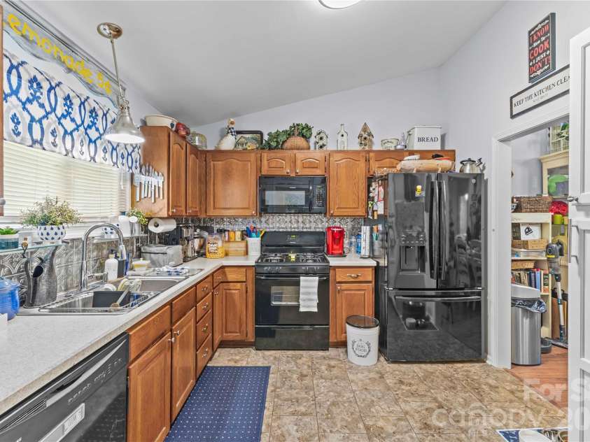 1805 Wellington Hills Circle, Salisbury, NC 28147.  MLS# CAR4355014, YatesRealty ID 5582. 
