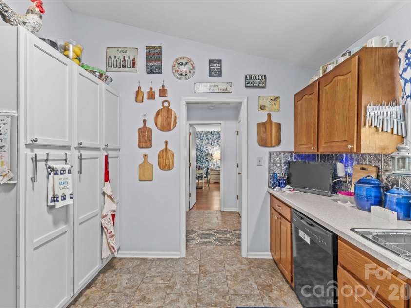 1805 Wellington Hills Circle, Salisbury, NC 28147.  MLS# CAR4355014, YatesRealty ID 5582. 