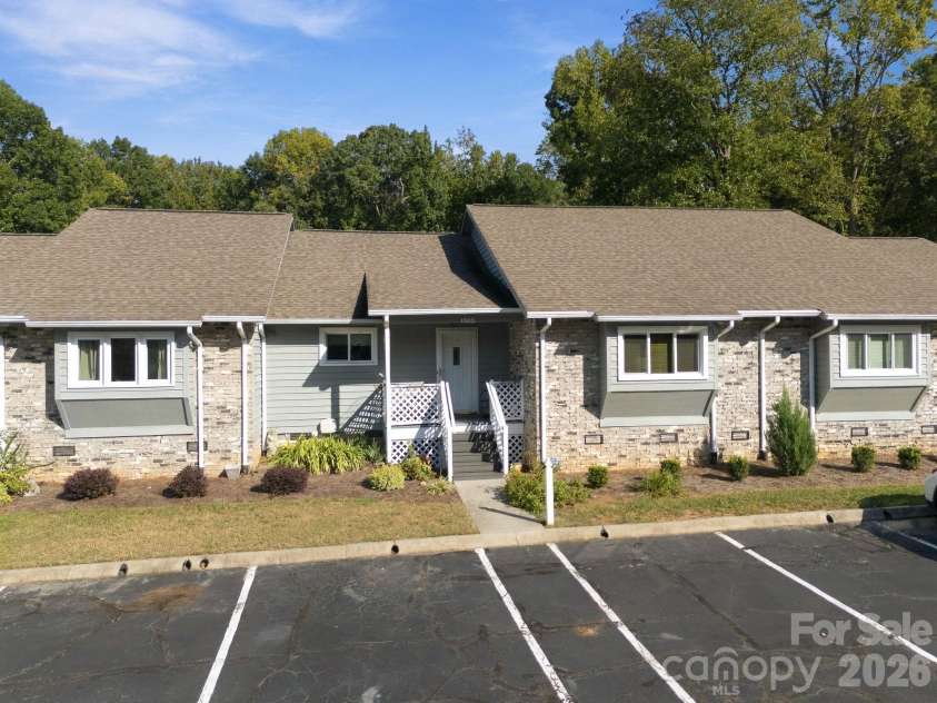 1805 Wellington Hills Circle, Salisbury, NC 28147.  MLS# CAR4434227, YatesRealty ID 5582. 