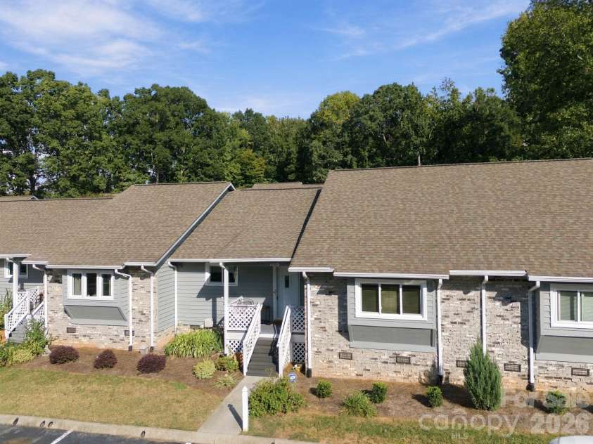 1805 Wellington Hills Circle, Salisbury, NC 28147.  MLS# CAR4434227, YatesRealty ID 5582. 