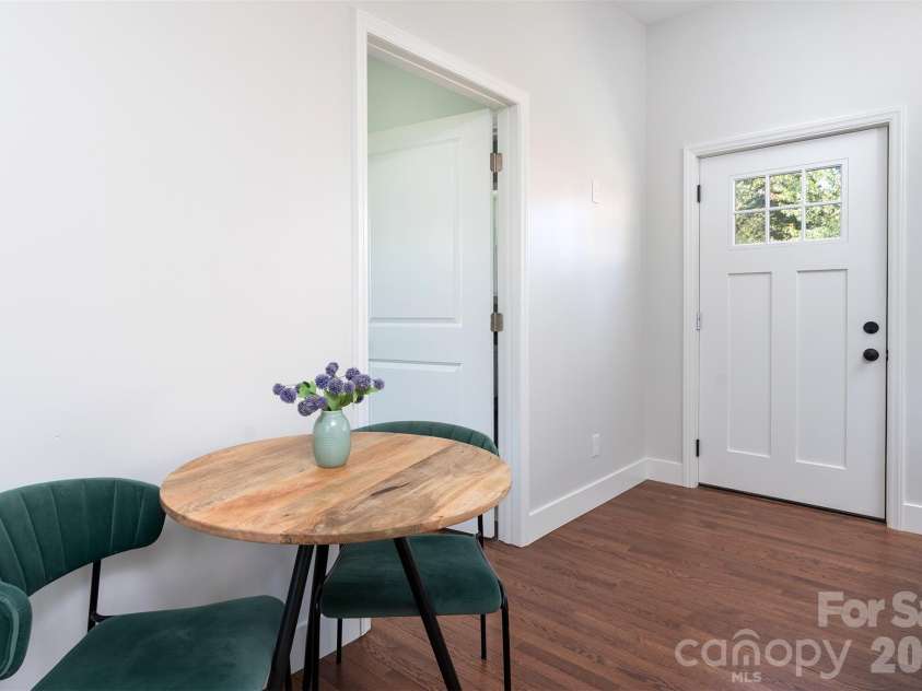 22 Crestfield Avenue, Asheville, NC 28804.  MLS# CAR4433109, YatesRealty ID 55821. 