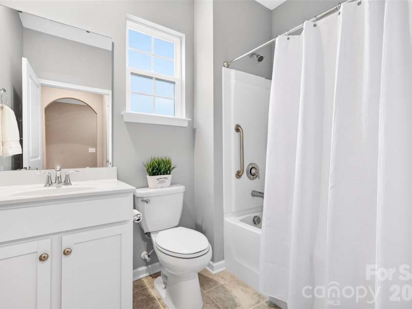 201 Picasso Lane, Mount Holly, NC 28120.  MLS# CAR4432622, YatesRealty ID 55825. 