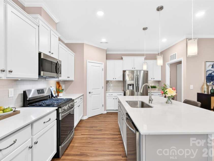 201 Picasso Lane, Mount Holly, NC 28120.  MLS# CAR4432622, YatesRealty ID 55825. 