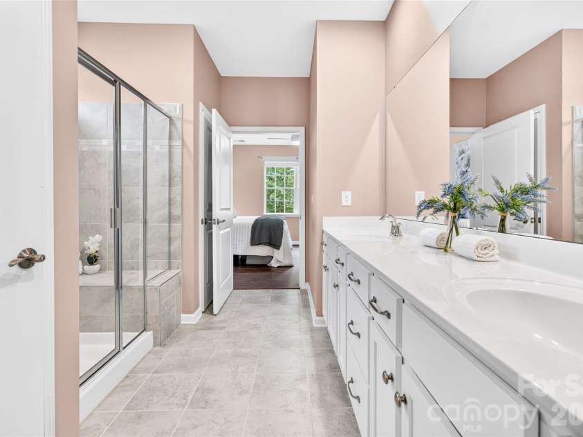 201 Picasso Lane, Mount Holly, NC 28120.  MLS# CAR4432622, YatesRealty ID 55825. 