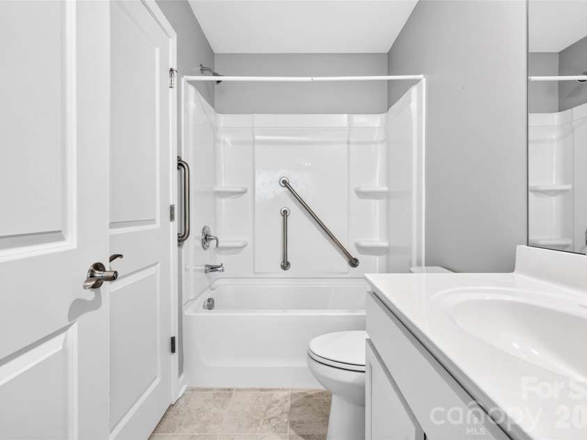 201 Picasso Lane, Mount Holly, NC 28120.  MLS# CAR4432622, YatesRealty ID 55825. 