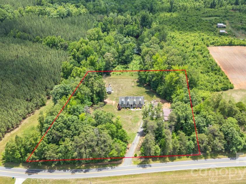 1616 Iron Works Road, Reidsville, NC 27320.  MLS# CAR4433143, YatesRealty ID 55828. 